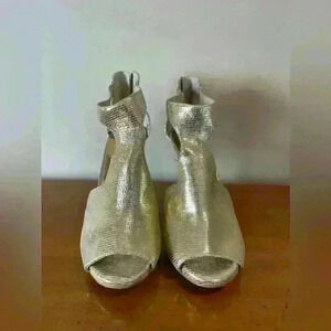 Michael Kors solid gold heels, size 7, leather upper